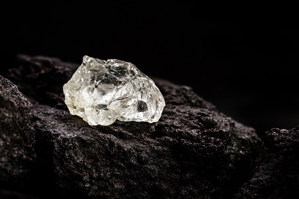 Wie wird aus kohlenstoffhaltigen Verbindungen ein Rohdiamant? <span class="img-copyright">© RHJ/ Getty images</span>