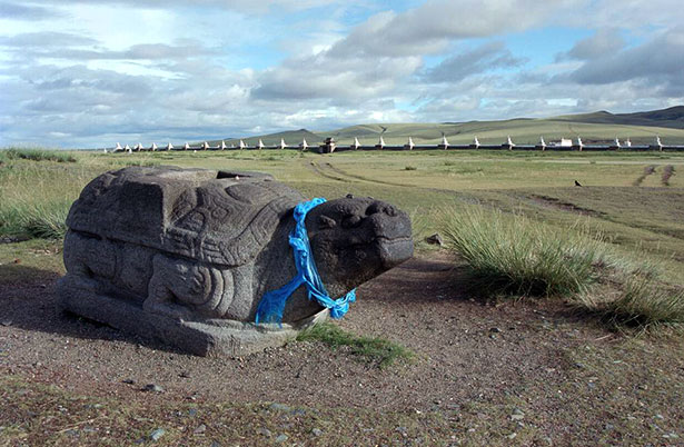 Die langlebige Schildkröte galt als Symbol der alten Mongolen-Hauptstadt Karakorum.