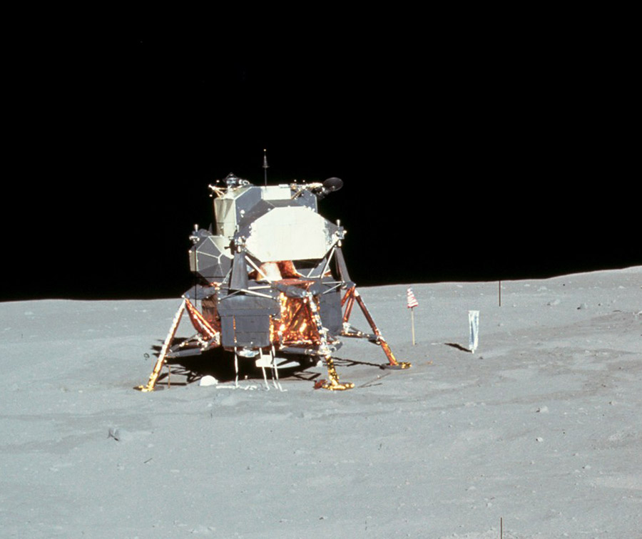 <span class="img-caption">Heil angekommen in der "Tranquility Base": Landefähre der Apollo 11.</span> <span class="img-copyright">© NASA</span>