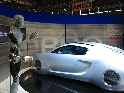 Dieses im Film "I, Robot" eingesetzte Auto wurde von Industrierobotern per Rapid Prototyping hergestellt.