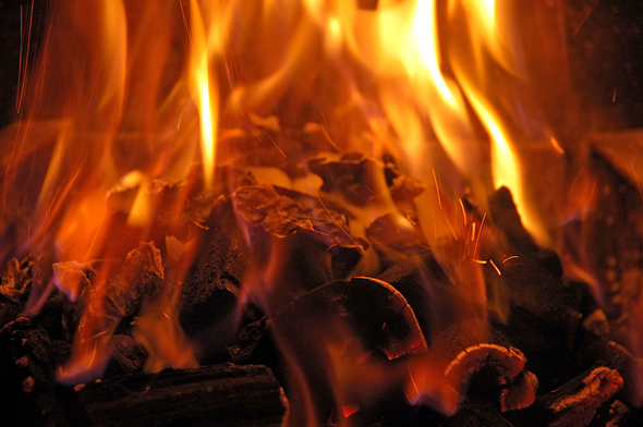 Das Feuer gehört zu den wichtigsten Errungenschaften des Menschen.