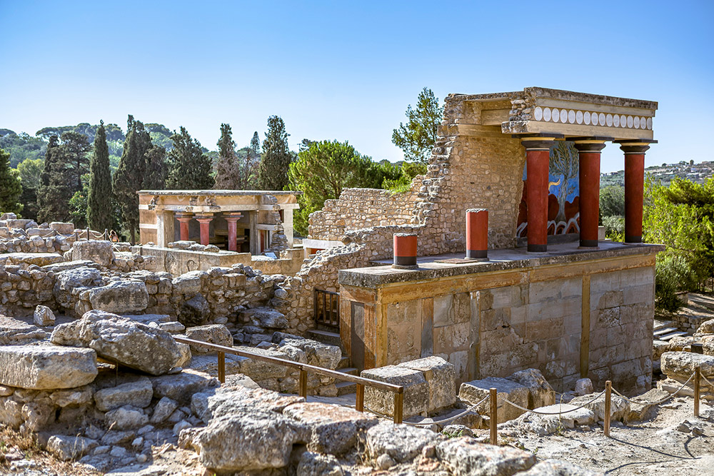 Teilweise rekonstruierte Ruinen des Palasts von Knossos auf Kreta <span class="img-copyright">© Nellmac/ Getty images</span>