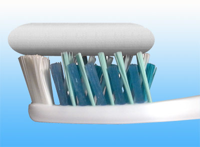 In der Zahnpasta soll Nano-Titandioxid die Zähne weißer machen