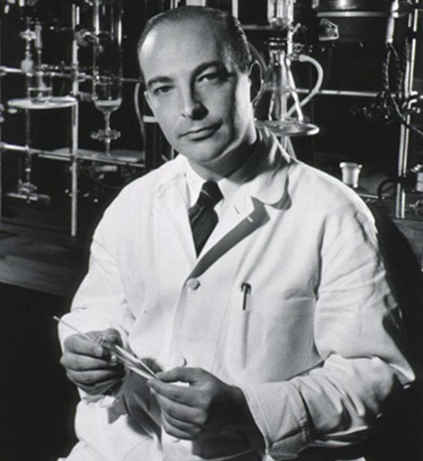 Arthur Kornberg im Labor 1959