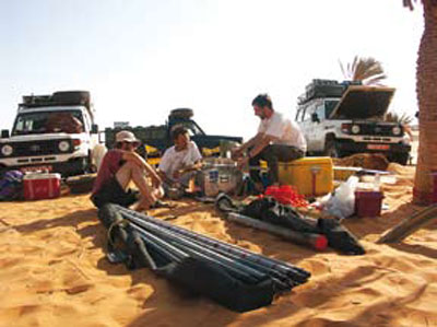 Lagerplatz in der Sahara mit Bohrkernen