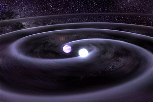 Wenn zwei Weiße Zwerge verschmelzen, erzegut dies Gravitationswellen und kann eine Supernova auslösen.