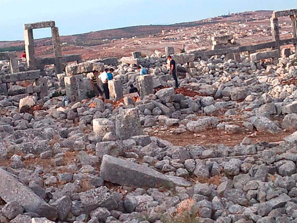 Bis auf die Grundmauern zerstört: Vom Bürgerkrieg zerstörte Ruinen in einer der Toten Städte in Nordsyrien.