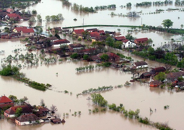 Hochwasserschutz Aufstocken Notig Steigendes Hochwasserrisiko Erfordert Zusatzliche Massnahmen Auch In Deutschland Scinexx De