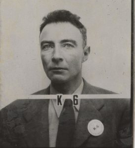 Oppenheimer AUsweisfoto