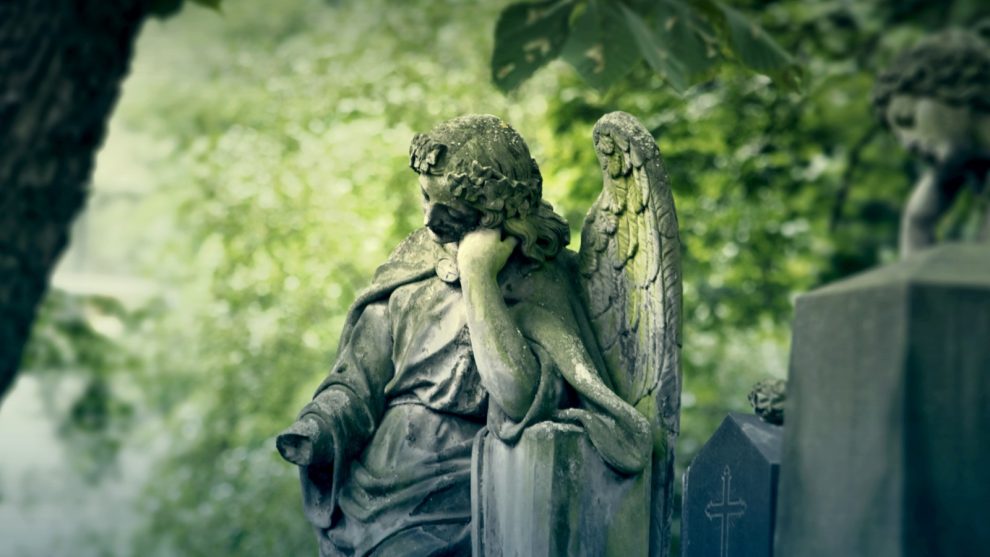 Engelsfigur auf dem Olšany-Friedhof, Prag