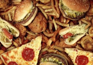 Bild von Fast Food: Pizza, Burger, Pommes, Hotdogs